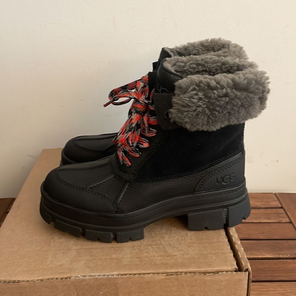 UGG Ashton Addie Boots Black USA Women Size 6/UK 4/EU 37 - Picture 7 of 10
